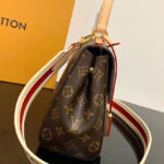 Louis Vuitton Cluny BB M44863